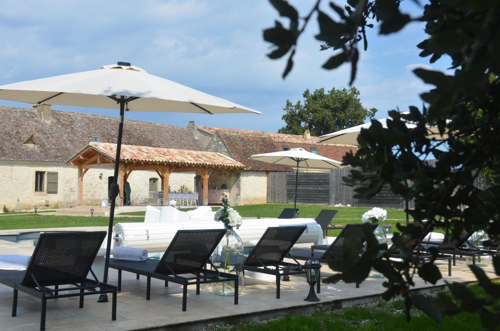 Le Murmure Des Fees Issigeac Exterior photo